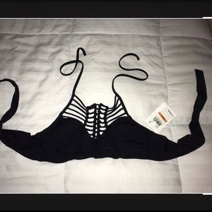 Becca - Top bathing suit